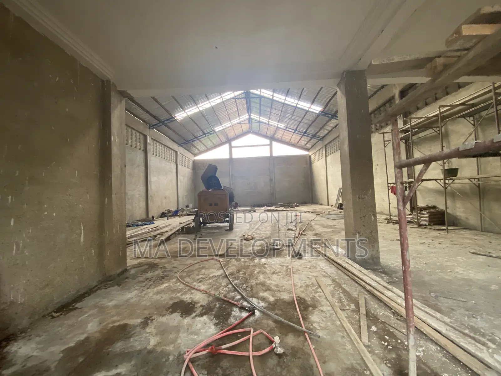 500 Sq Meter Warehouse With 2 Units Apartments for Rent at Achimota