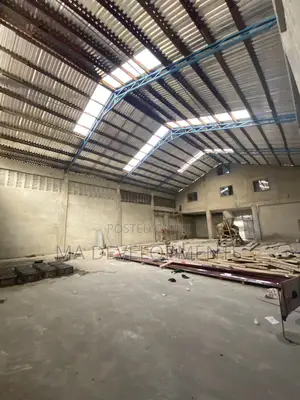 500 Sq Meter Warehouse With 2 Units Apartments for Rent at Achimota
