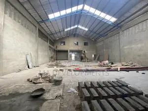 500 Sq Meter Warehouse With 2 Units Apartments for Rent at Achimota
