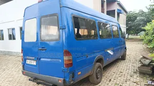 Mercedes-Benz Sprinter 2005 Blue