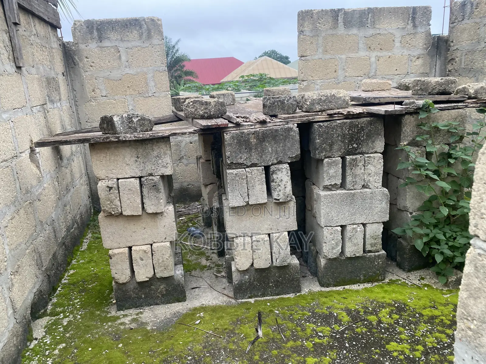 6bdrm House in Oti-Kuwait, Kumasi Metropolitan for sale