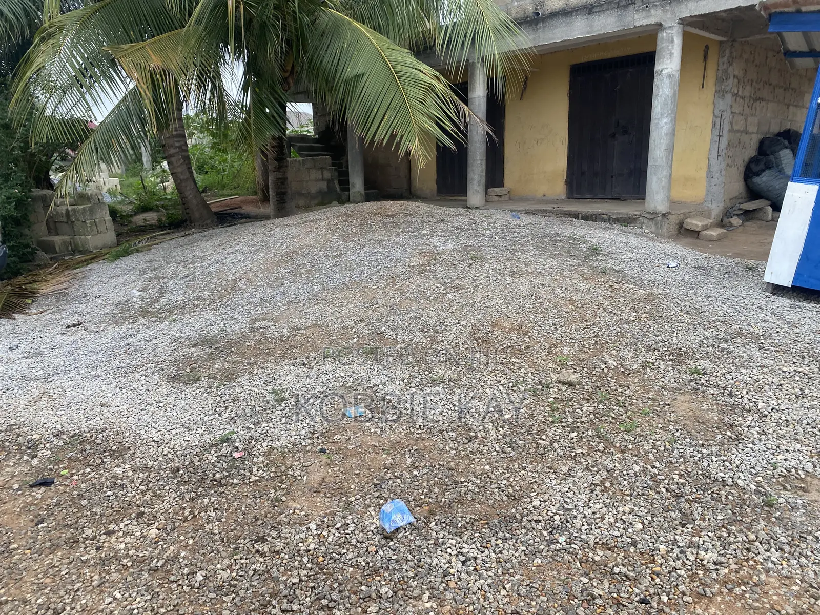 6bdrm House in Oti-Kuwait, Kumasi Metropolitan for sale