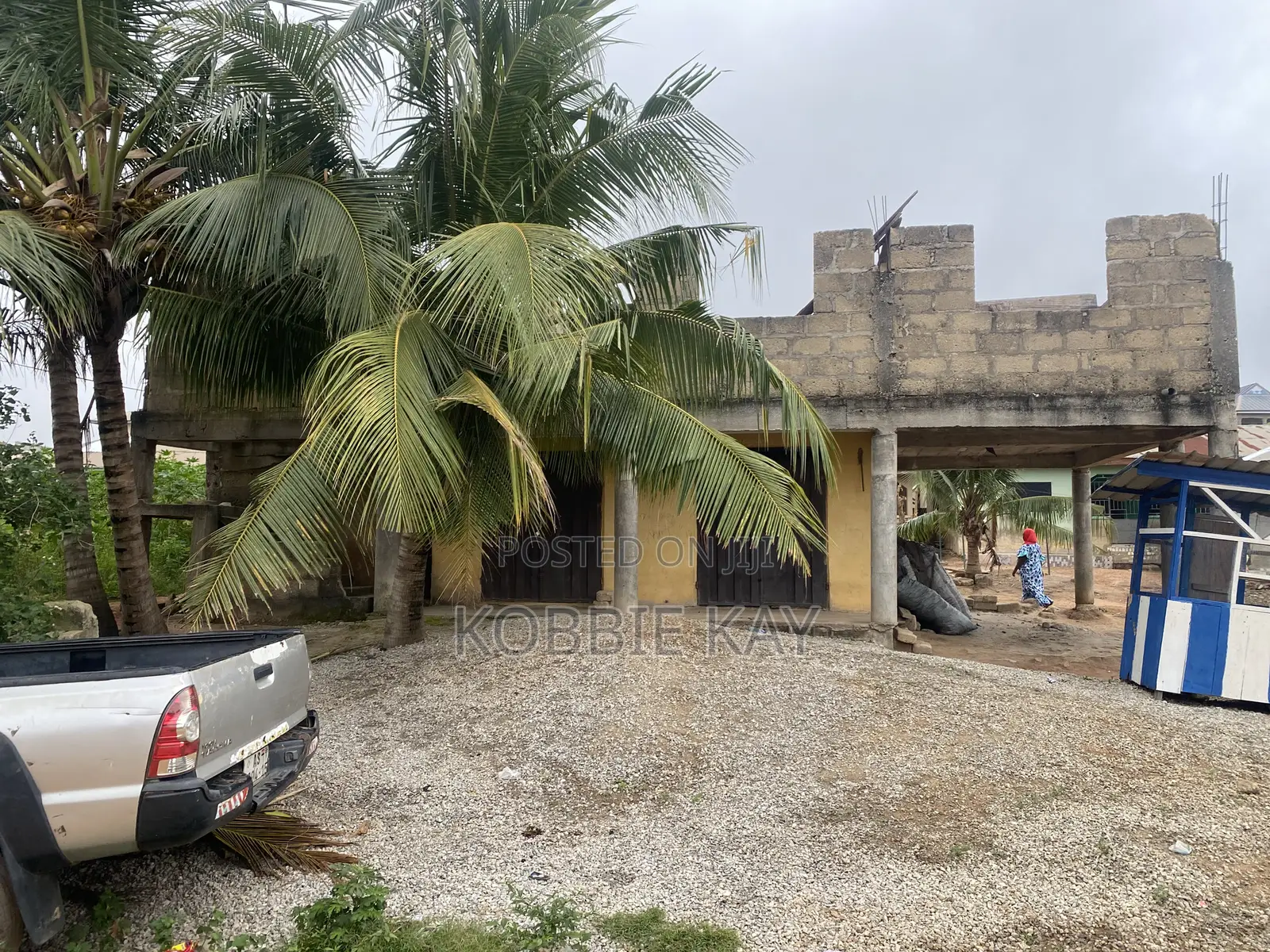 6bdrm House in Oti-Kuwait, Kumasi Metropolitan for sale
