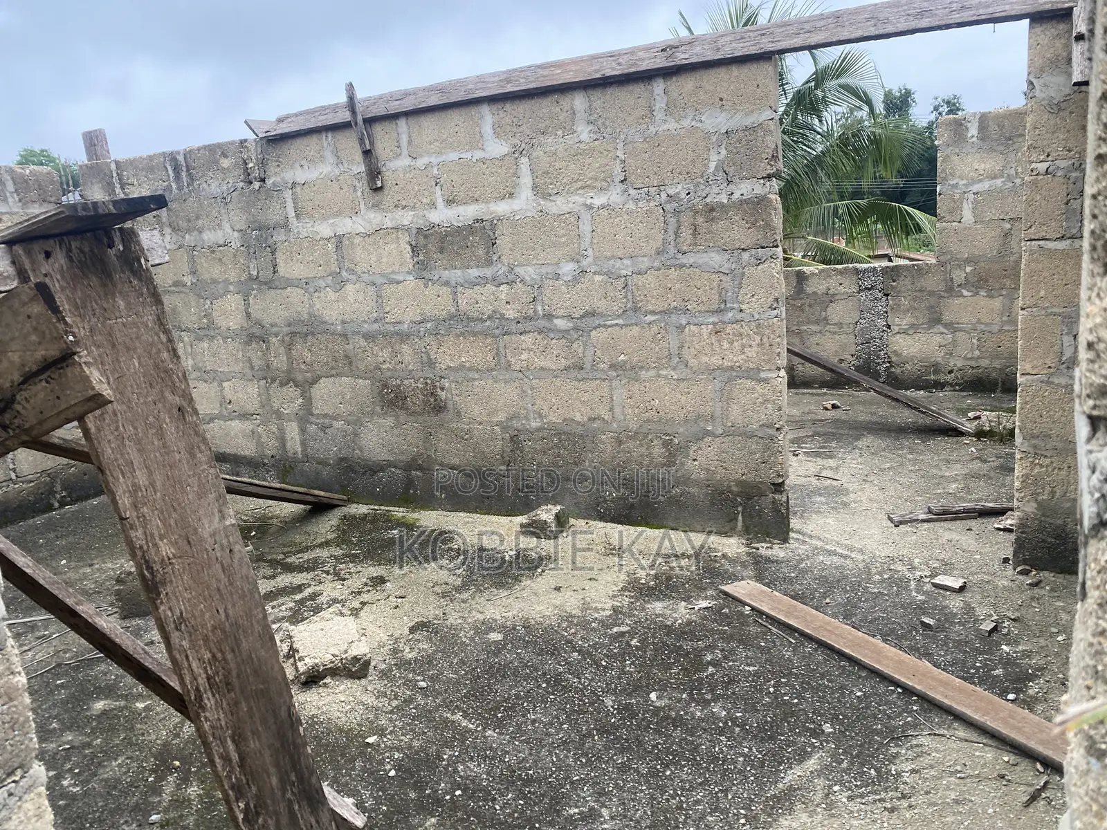 6bdrm House in Oti-Kuwait, Kumasi Metropolitan for sale