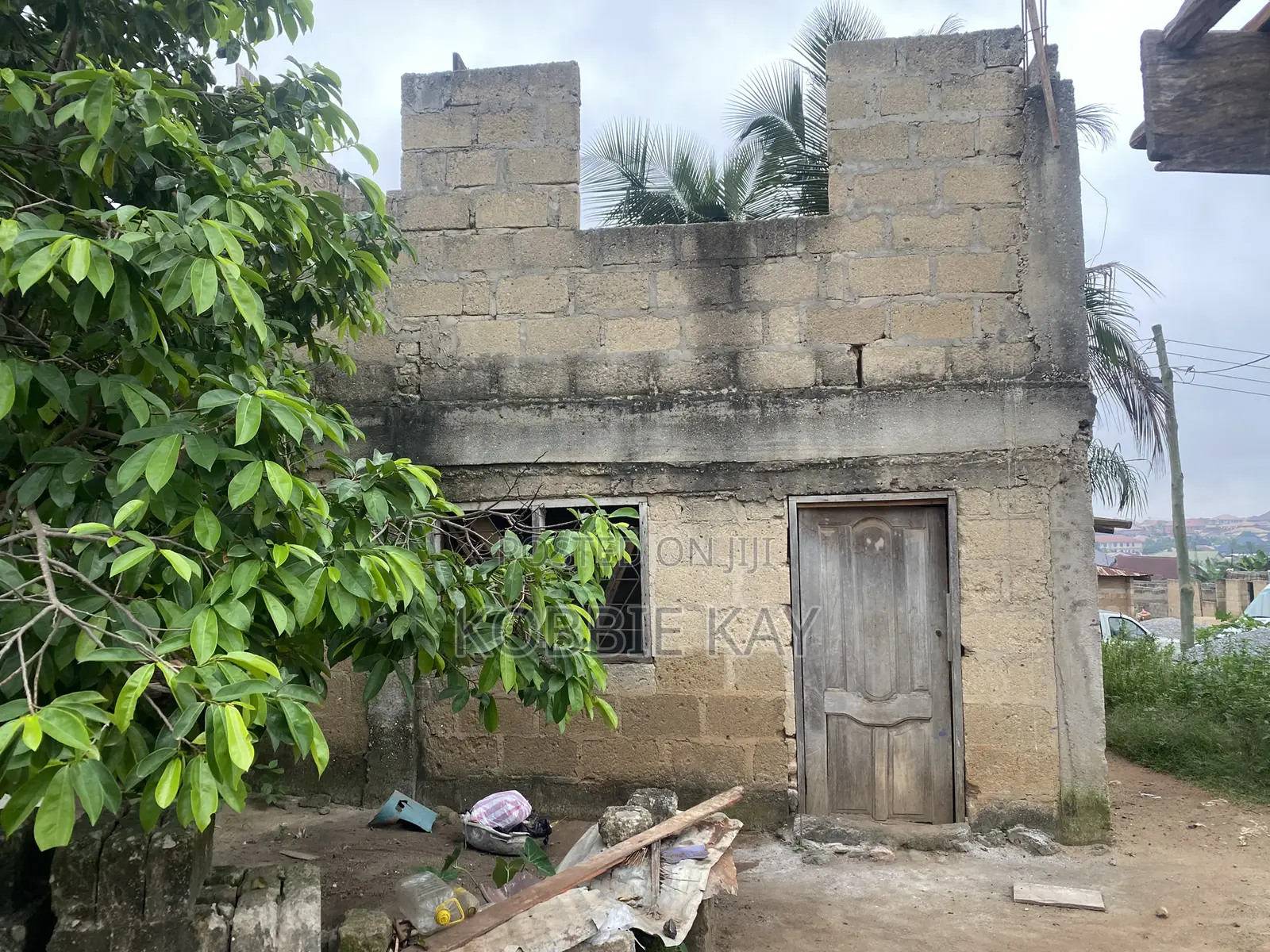 6bdrm House in Oti-Kuwait, Kumasi Metropolitan for sale