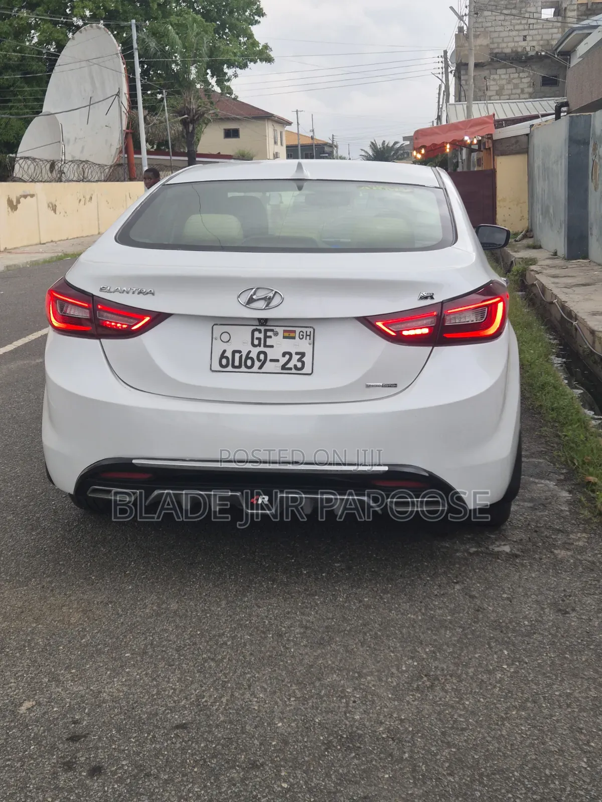 Hyundai Elantra 2013 White