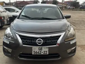 Nissan Altima 2.5 SL 4dr Sedan (2.5L 4cyl CVT) 2015 Gray