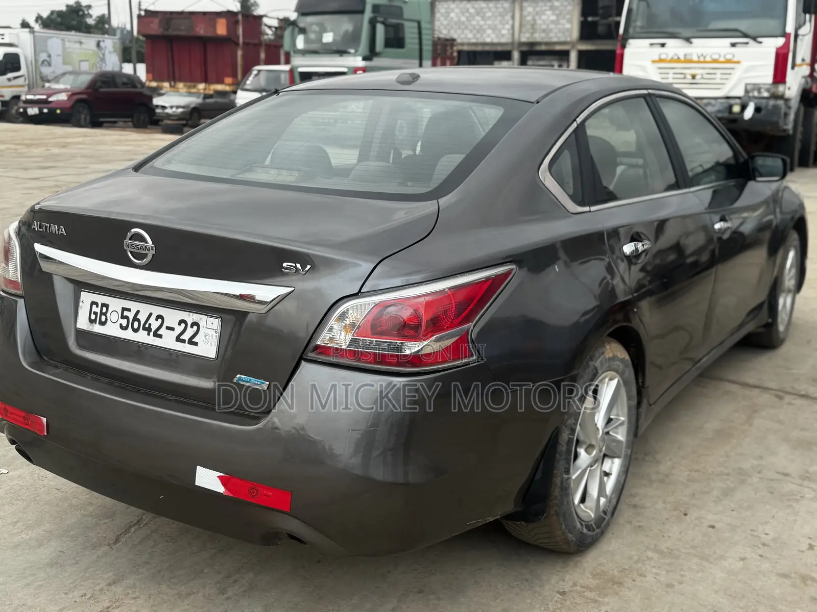 Nissan Altima 2.5 SL 4dr Sedan (2.5L 4cyl CVT) 2015 Gray