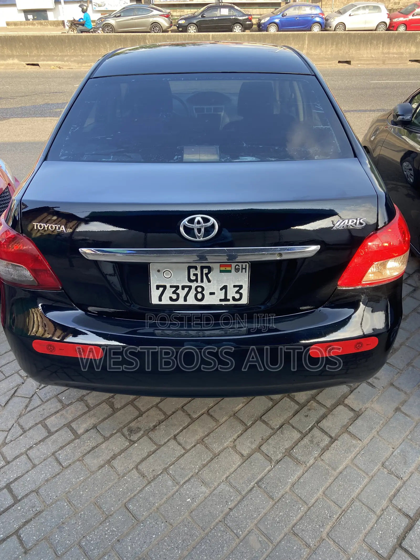 Toyota Yaris Base Hatchback 5dr 2010 Black