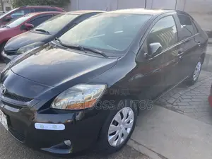 Toyota Yaris Base Hatchback 5dr 2010 Black