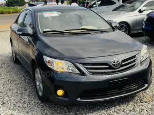 Toyota Corolla LE 4dr Sedan (1.8L 4cyl 4A) 2012 Gray
