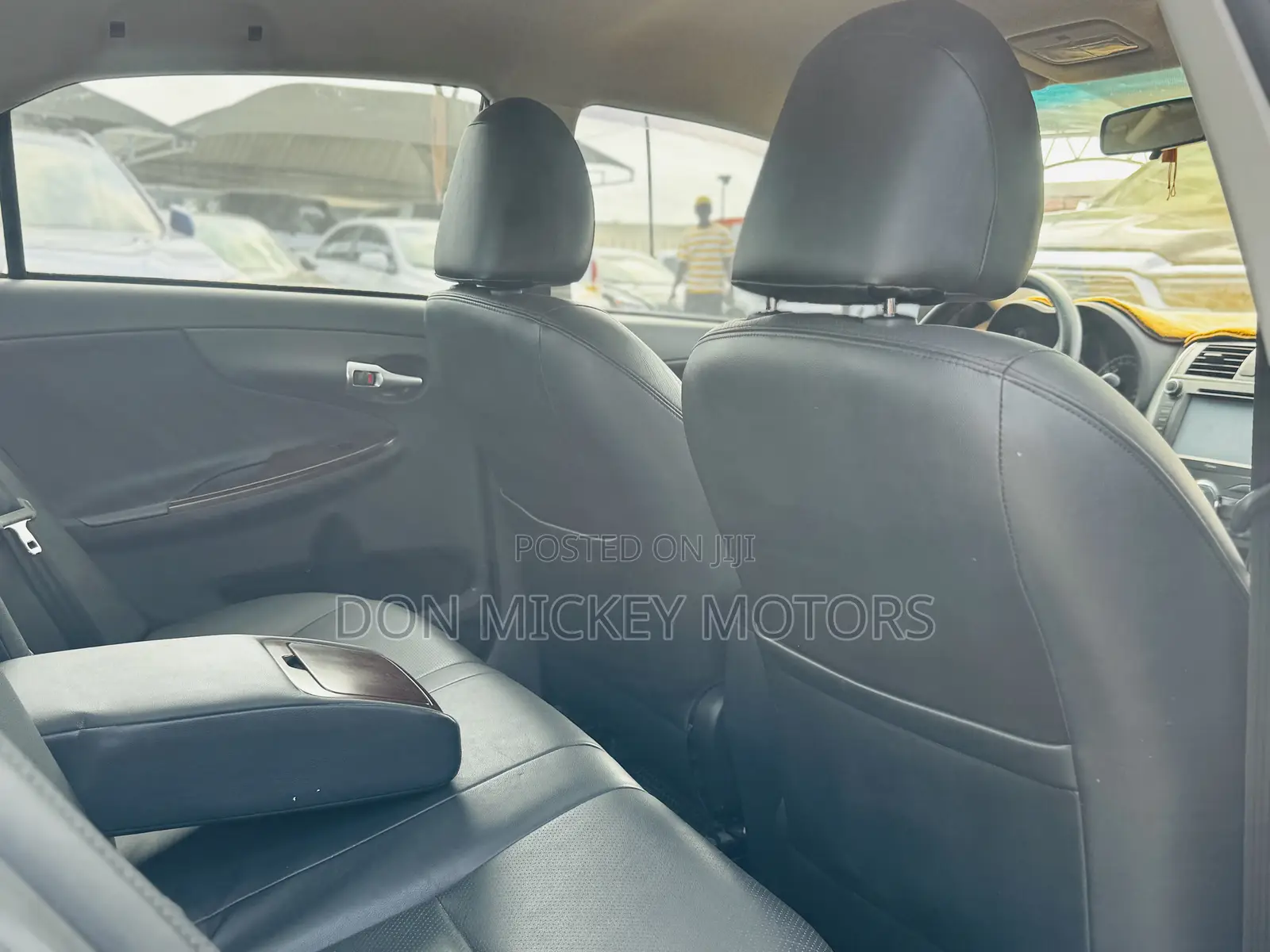 Toyota Corolla LE 4dr Sedan (1.8L 4cyl 4A) 2012 Gray