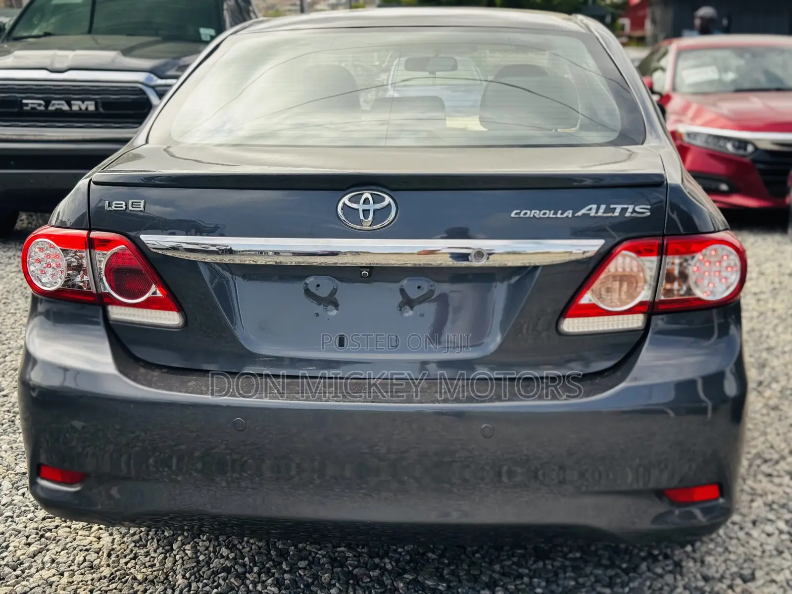 Toyota Corolla LE 4dr Sedan (1.8L 4cyl 4A) 2012 Gray
