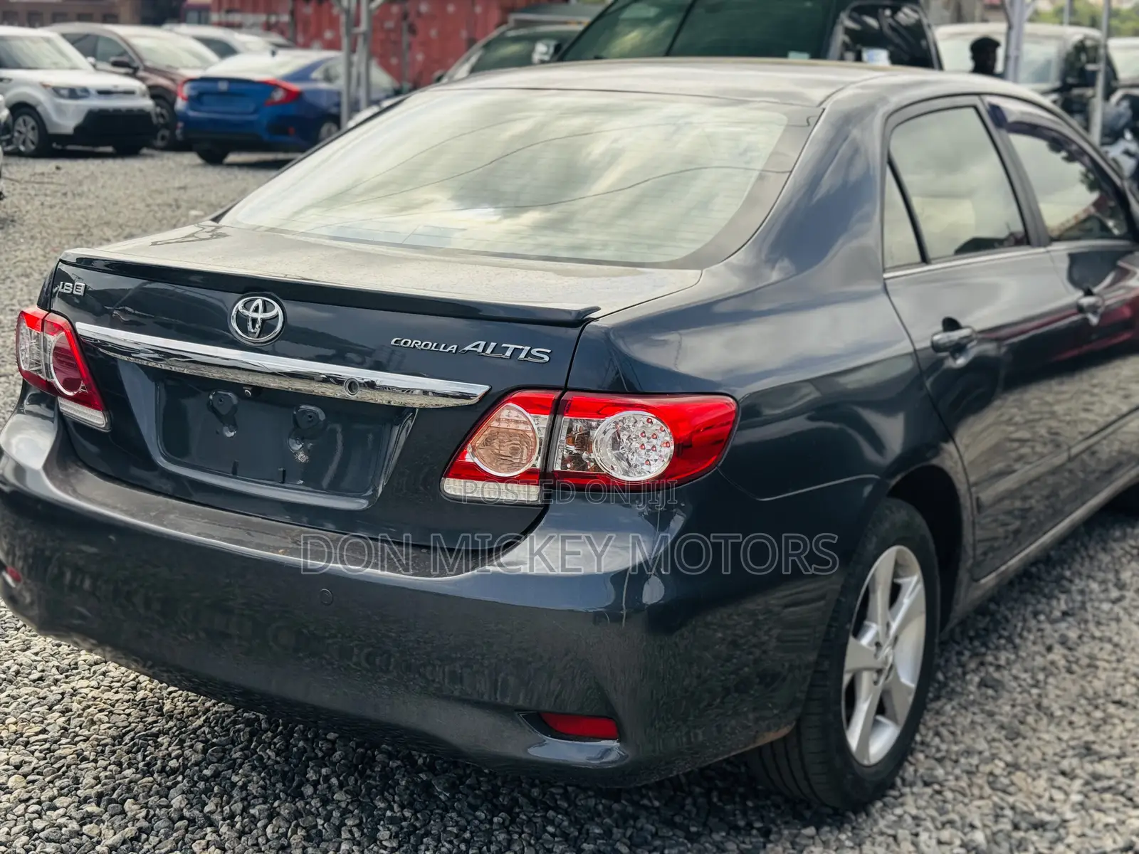 Toyota Corolla LE 4dr Sedan (1.8L 4cyl 4A) 2012 Gray
