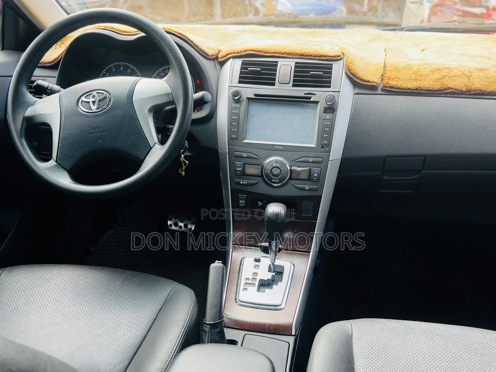 Toyota Corolla LE 4dr Sedan (1.8L 4cyl 4A) 2012 Gray