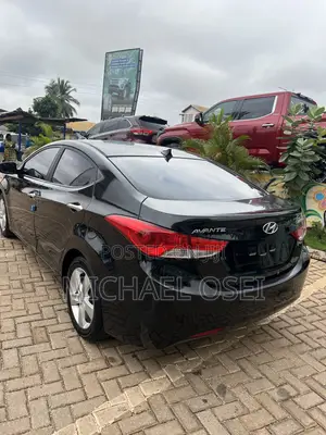 Hyundai Avante 2013 Black