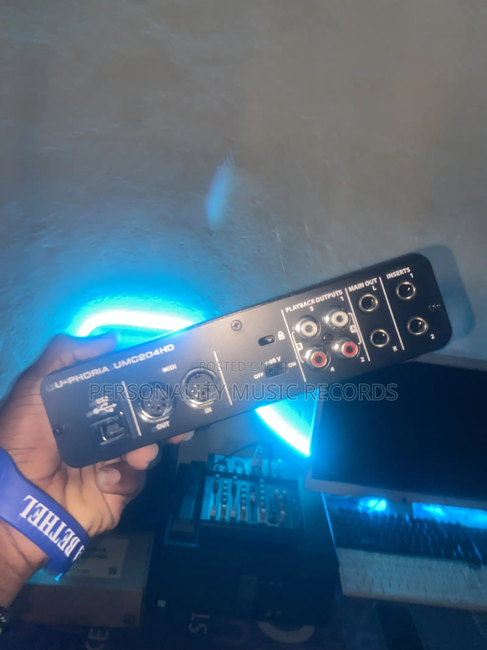 Behringer Umc204hd