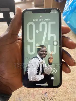 Apple iPhone 11 64 GB White
