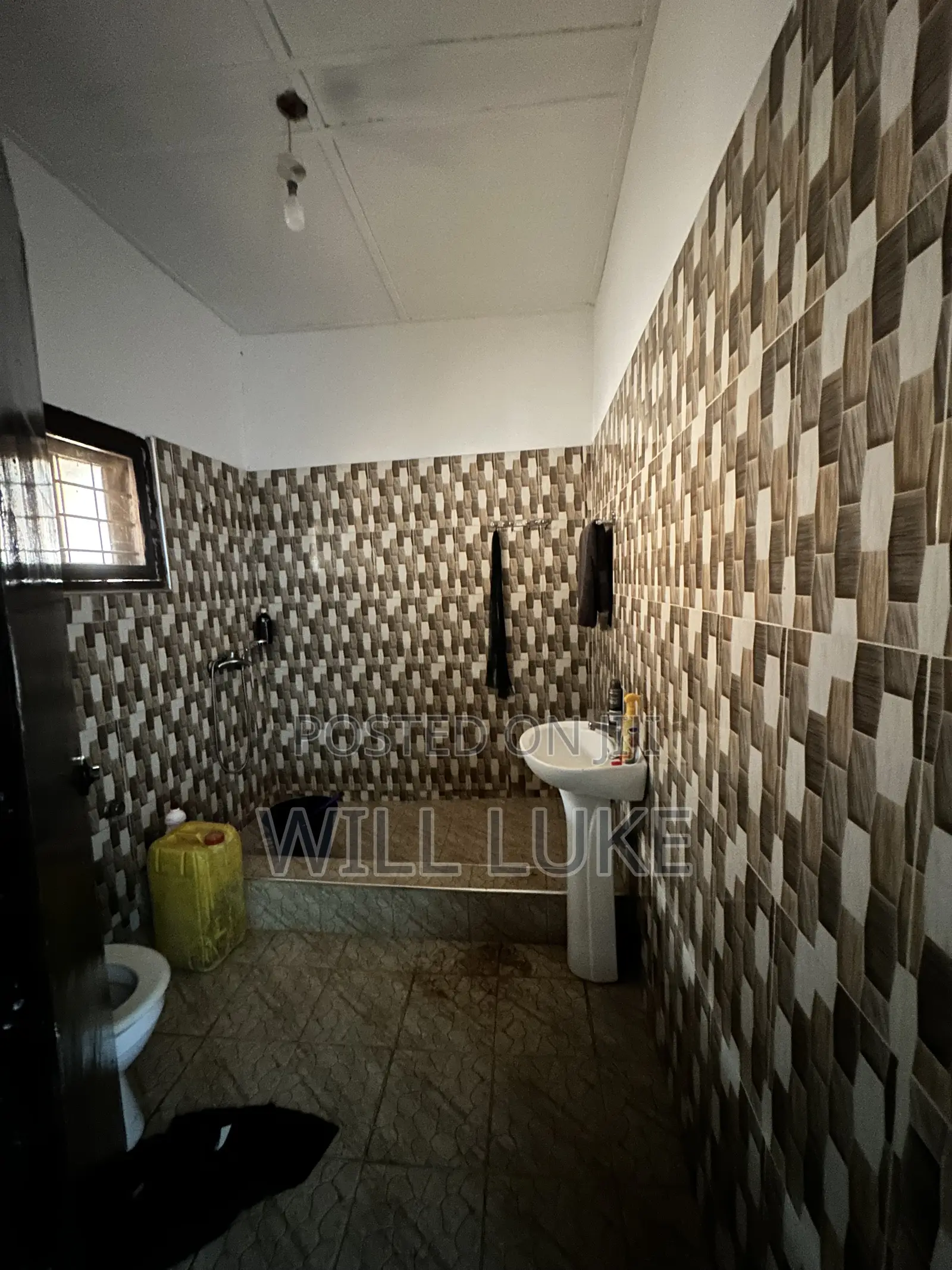 Furnished 1bdrm Apartment in School Junction for rent