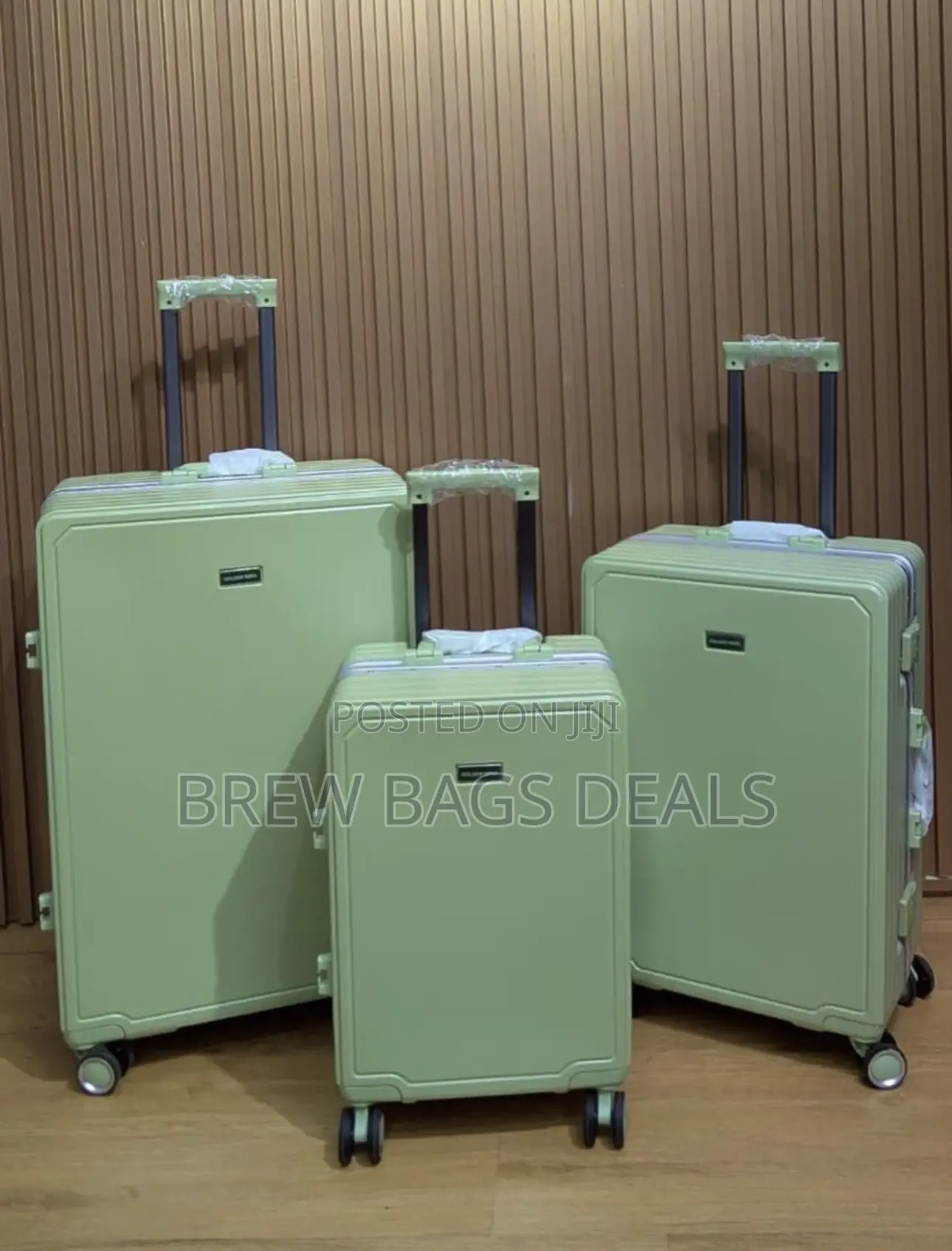 Premium Luxury Zipless 3set With Bottle Holder Suitcase.