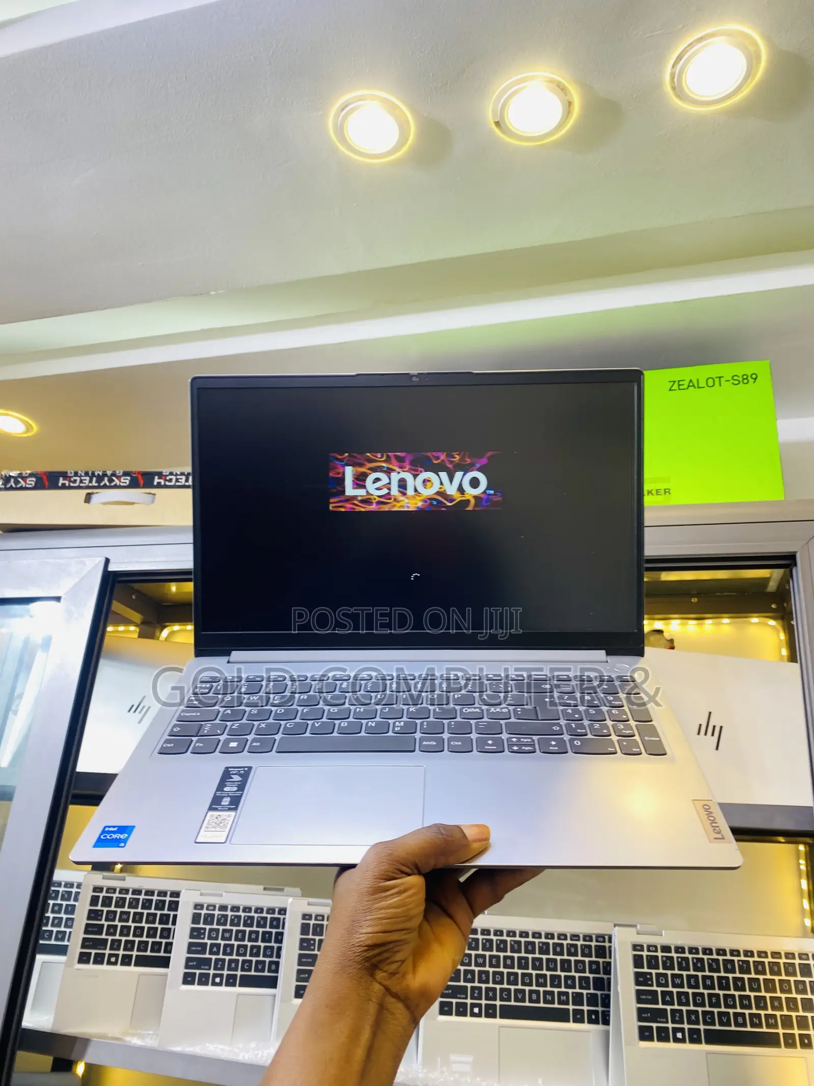 Laptop Lenovo IdeaPad 1 8GB Intel Core i5 SSD 512GB