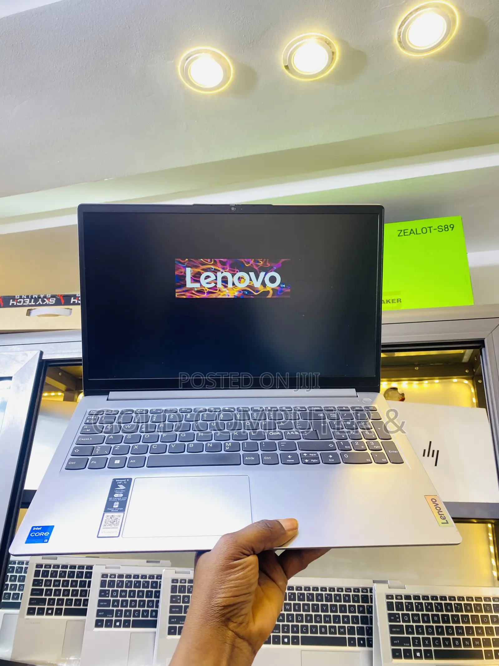 Laptop Lenovo IdeaPad 1 8GB Intel Core i5 SSD 512GB