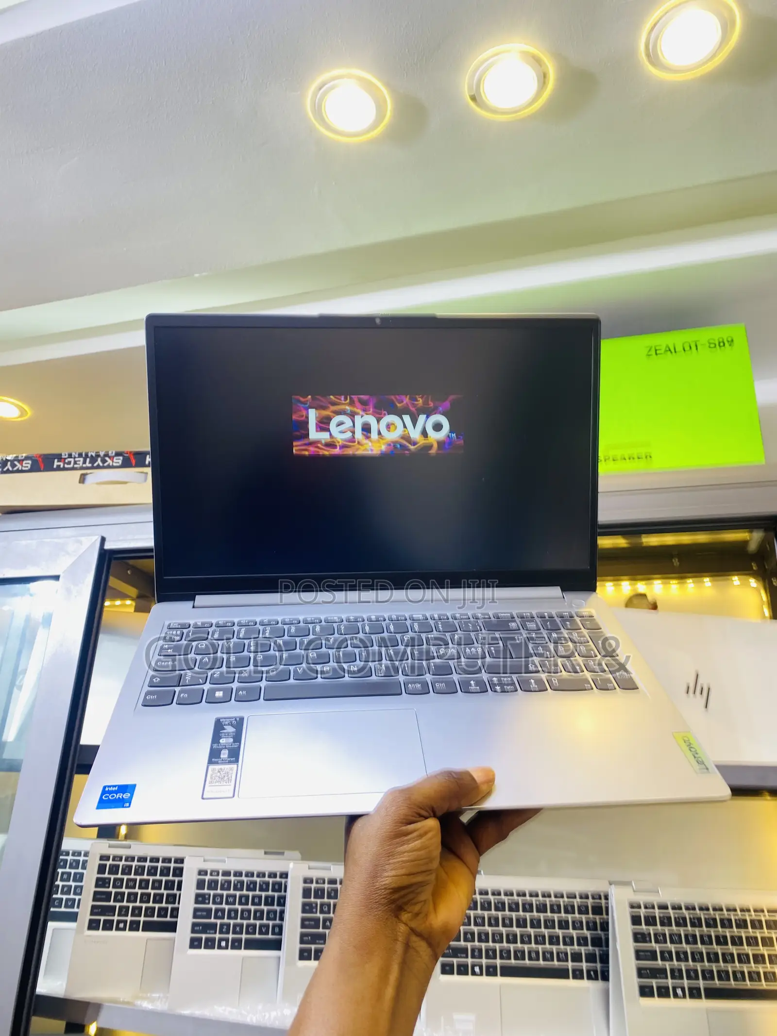 Laptop Lenovo IdeaPad 1 8GB Intel Core i5 SSD 512GB