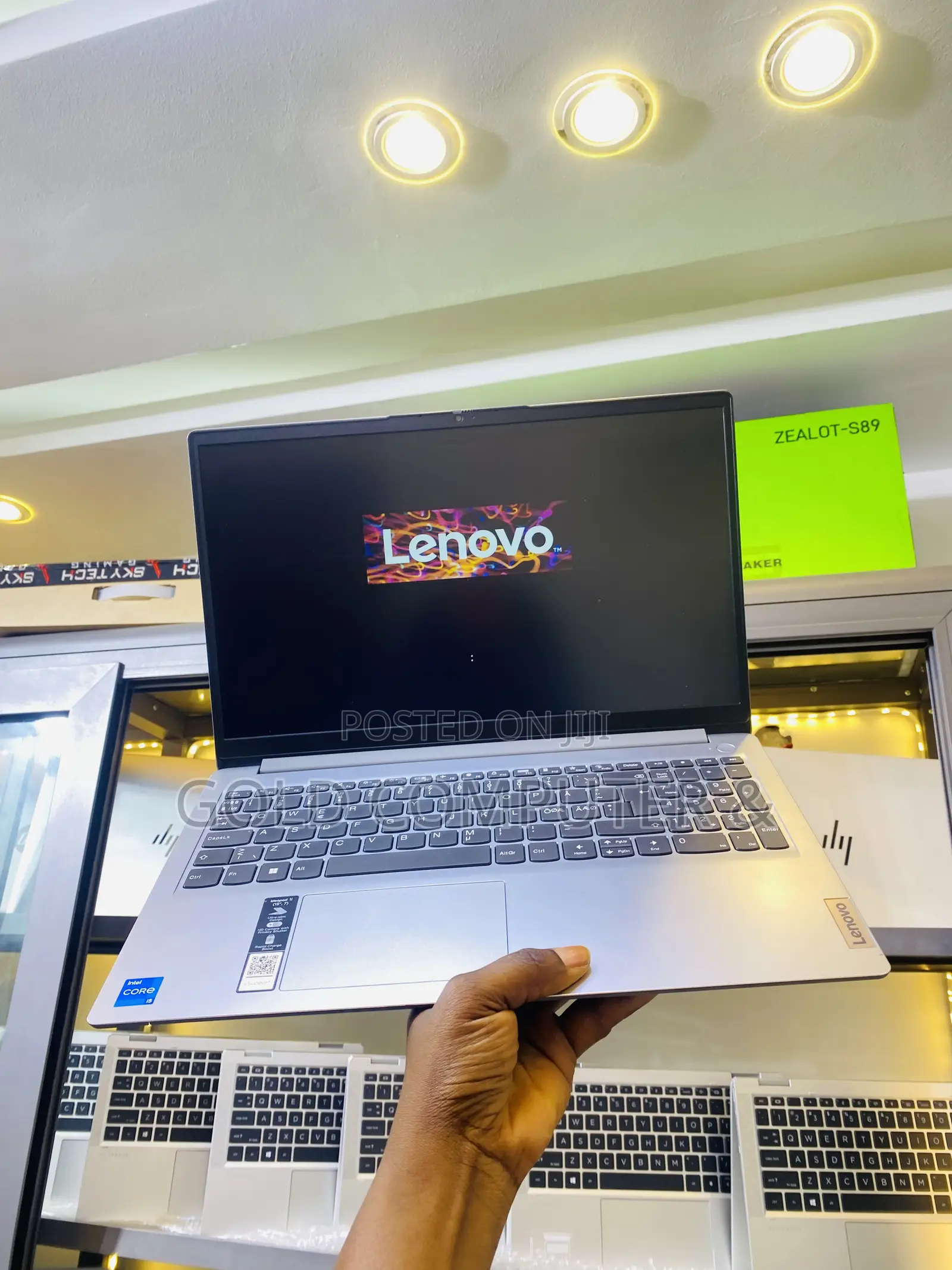 Laptop Lenovo IdeaPad 1 8GB Intel Core i5 SSD 512GB