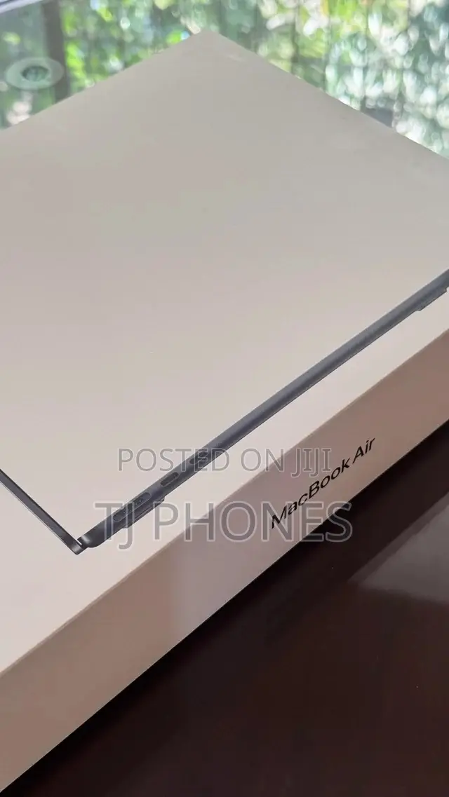 New Laptop Apple MacBook Air 2026 M5 16GB Apple M5 SSD 512GB