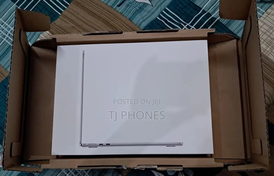 New Laptop Apple MacBook Air 2026 M5 24GB Apple M5 SSD 1T