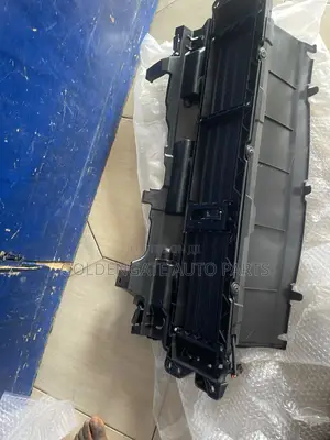 Honda Cr-v 17 18 19 20 21 22 Shutter Grill