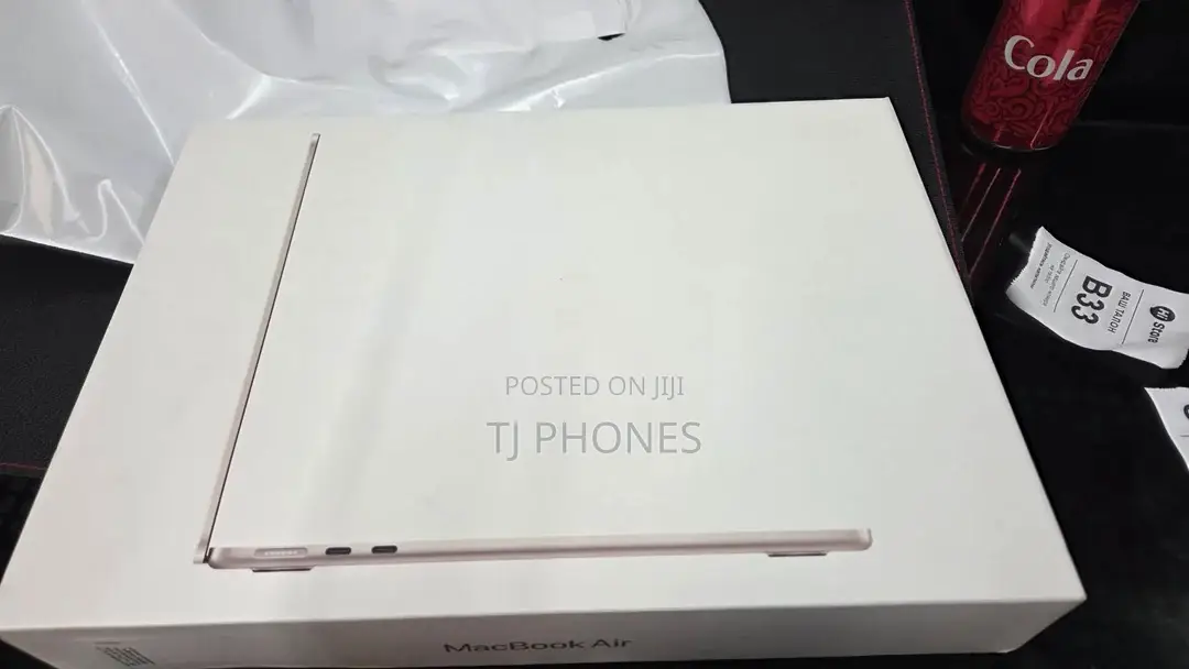 New Laptop Apple MacBook Air 2025 M4 16GB Apple M4 SSD 512GB