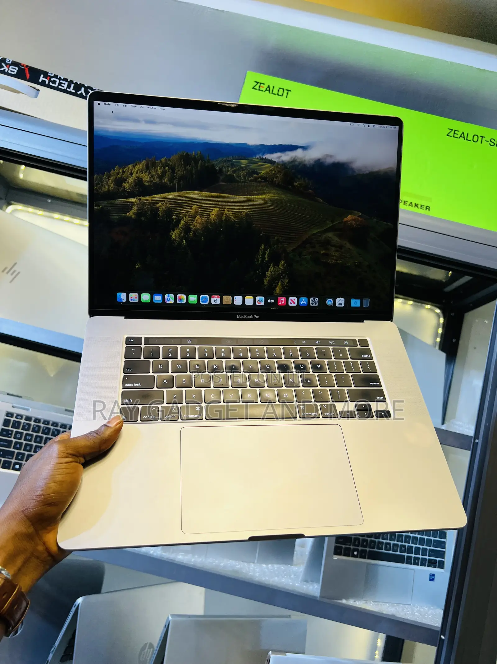 Laptop Apple MacBook Pro 2019 16GB Intel Core i9 HDD 1T