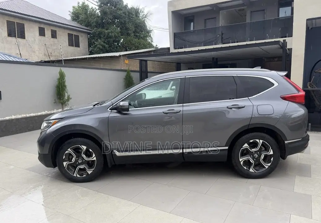 Honda CR-V Touring AWD 2018 Gray