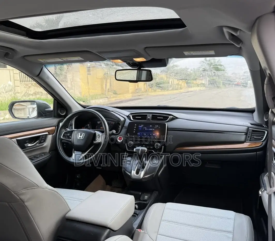Honda CR-V Touring AWD 2018 Gray