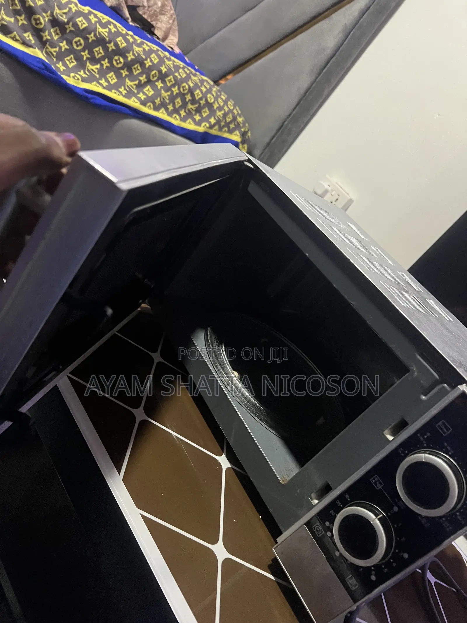 Microwave Grill and 700w