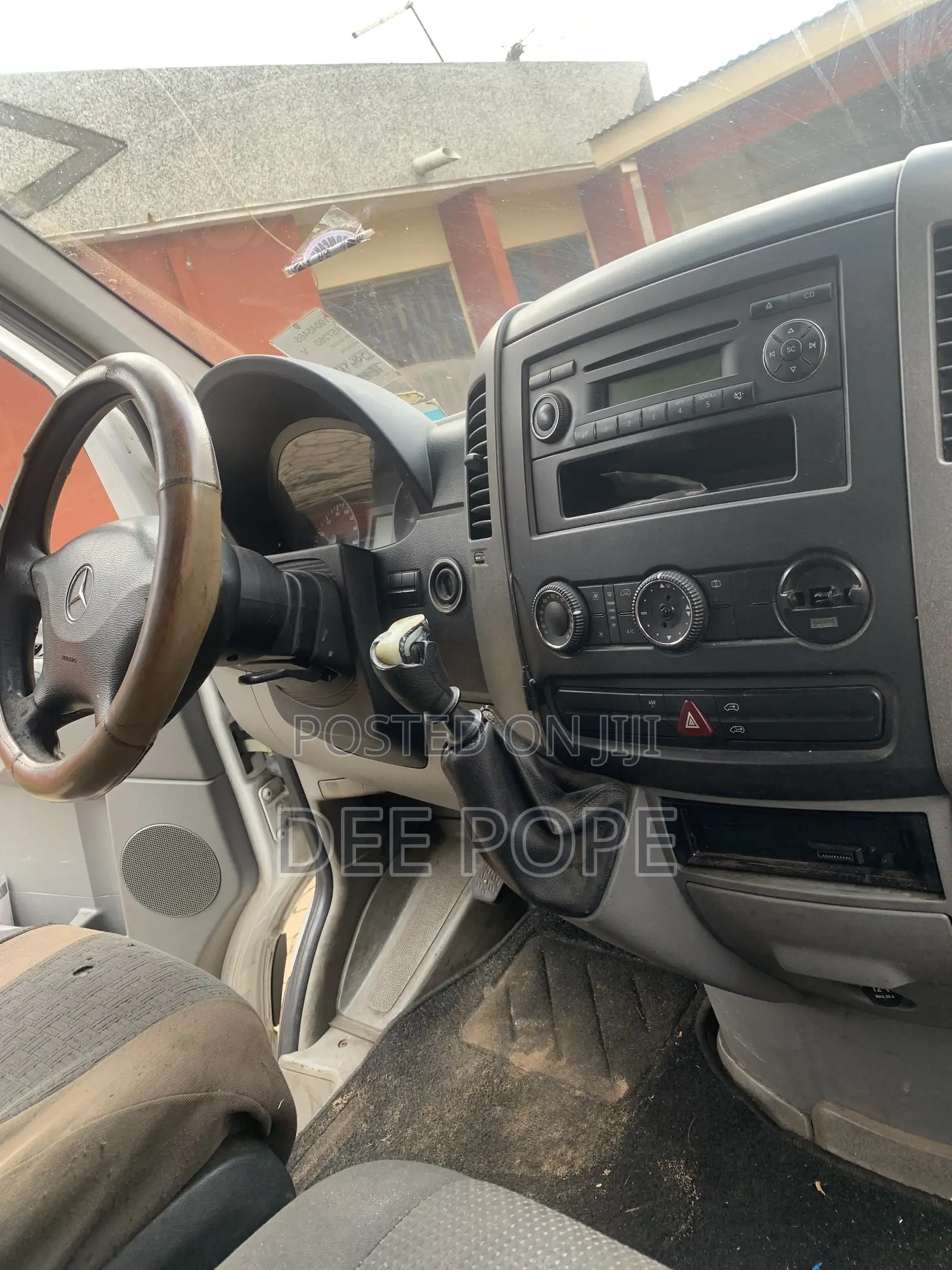 Mercedes-Benz Sprinter 2011