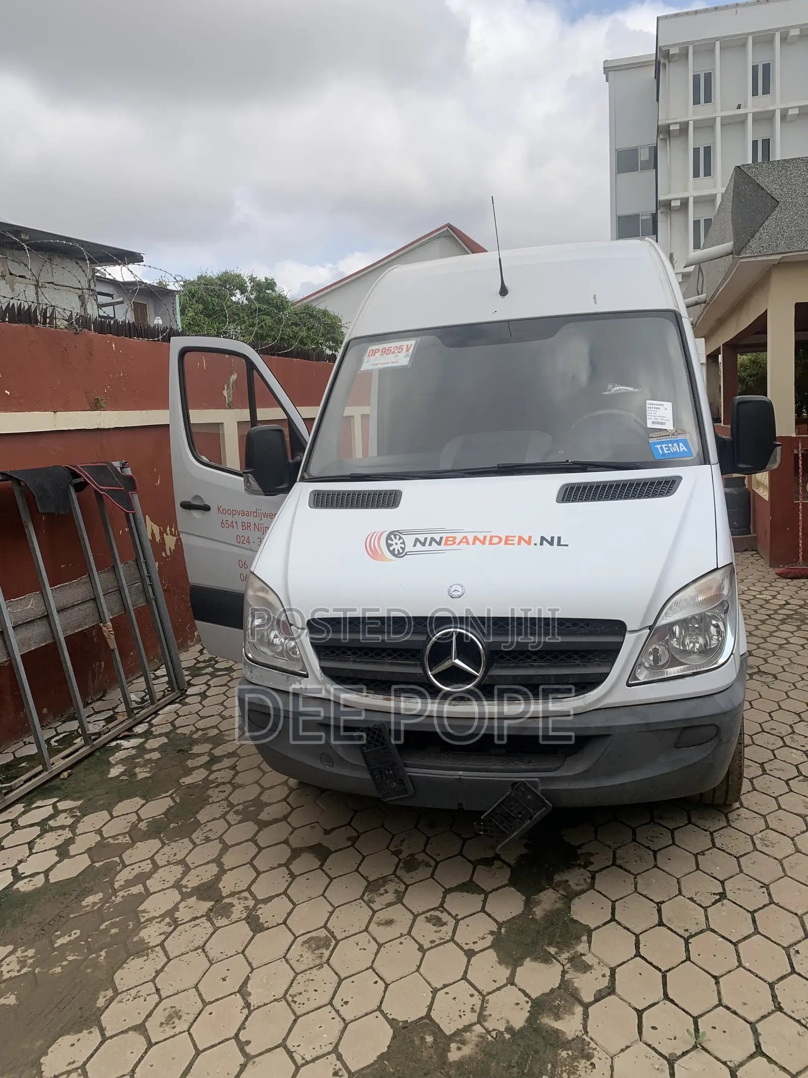 Mercedes-Benz Sprinter 2011
