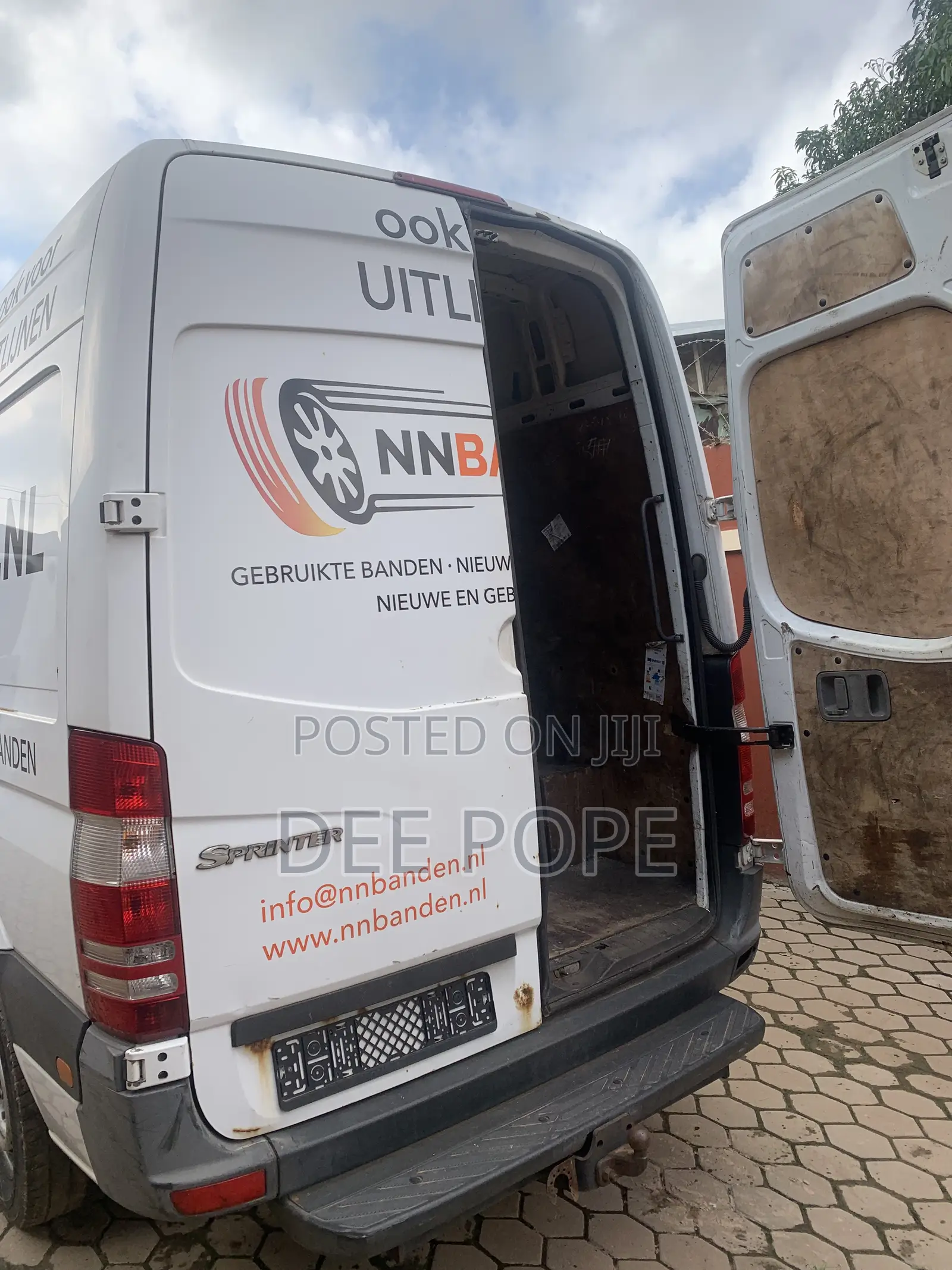 Mercedes-Benz Sprinter 2011