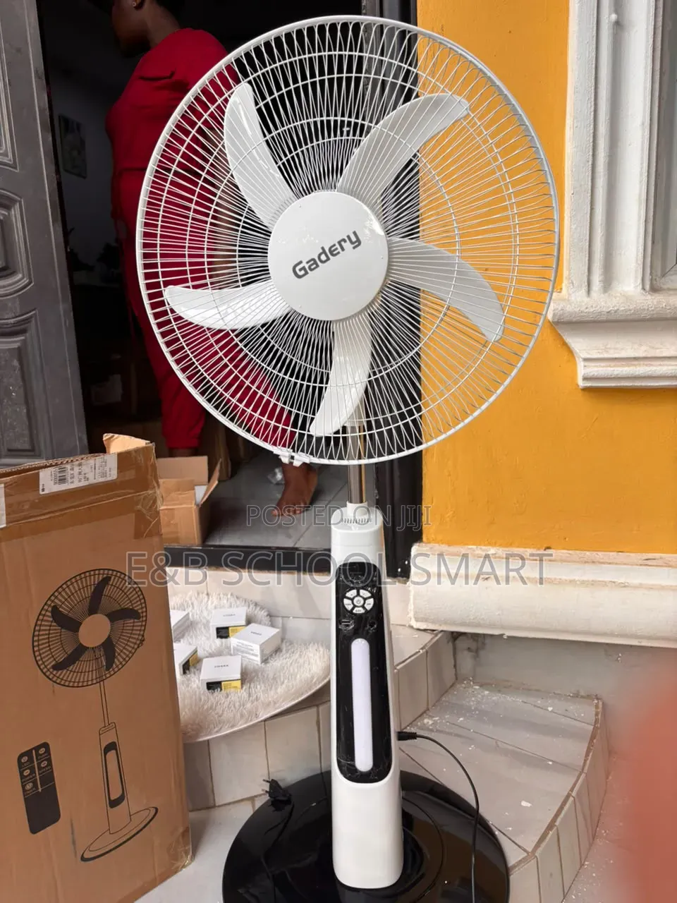 High Quality 18 Inch Rechargeable Fan With Multiple Speed Control
