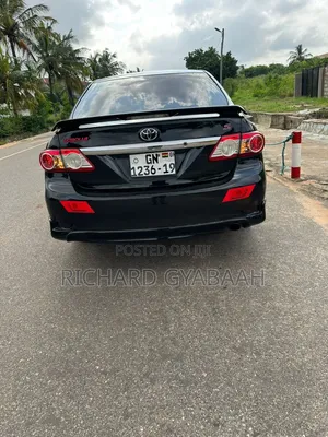 Toyota Corolla 2013 Black