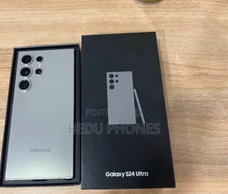 New Samsung Galaxy S24 Ultra 1 TB Silver