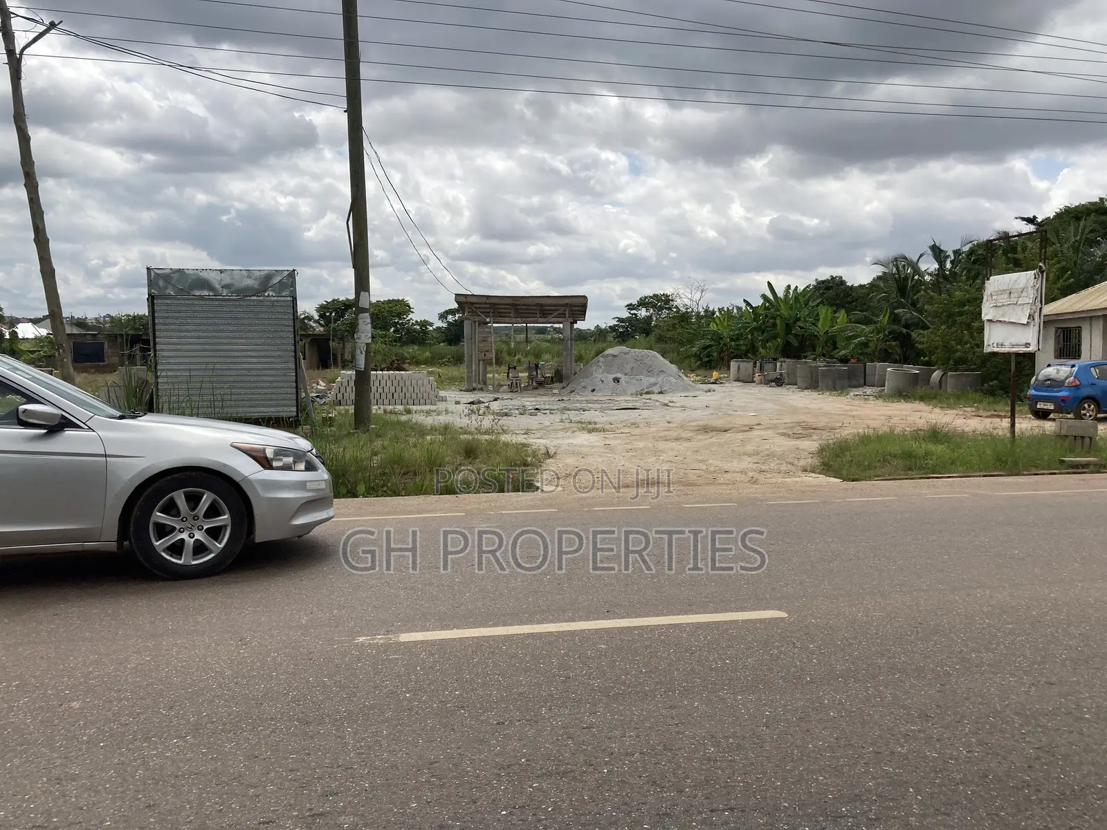 Two Plots at Main Road Sokoban Kwame Main Road.