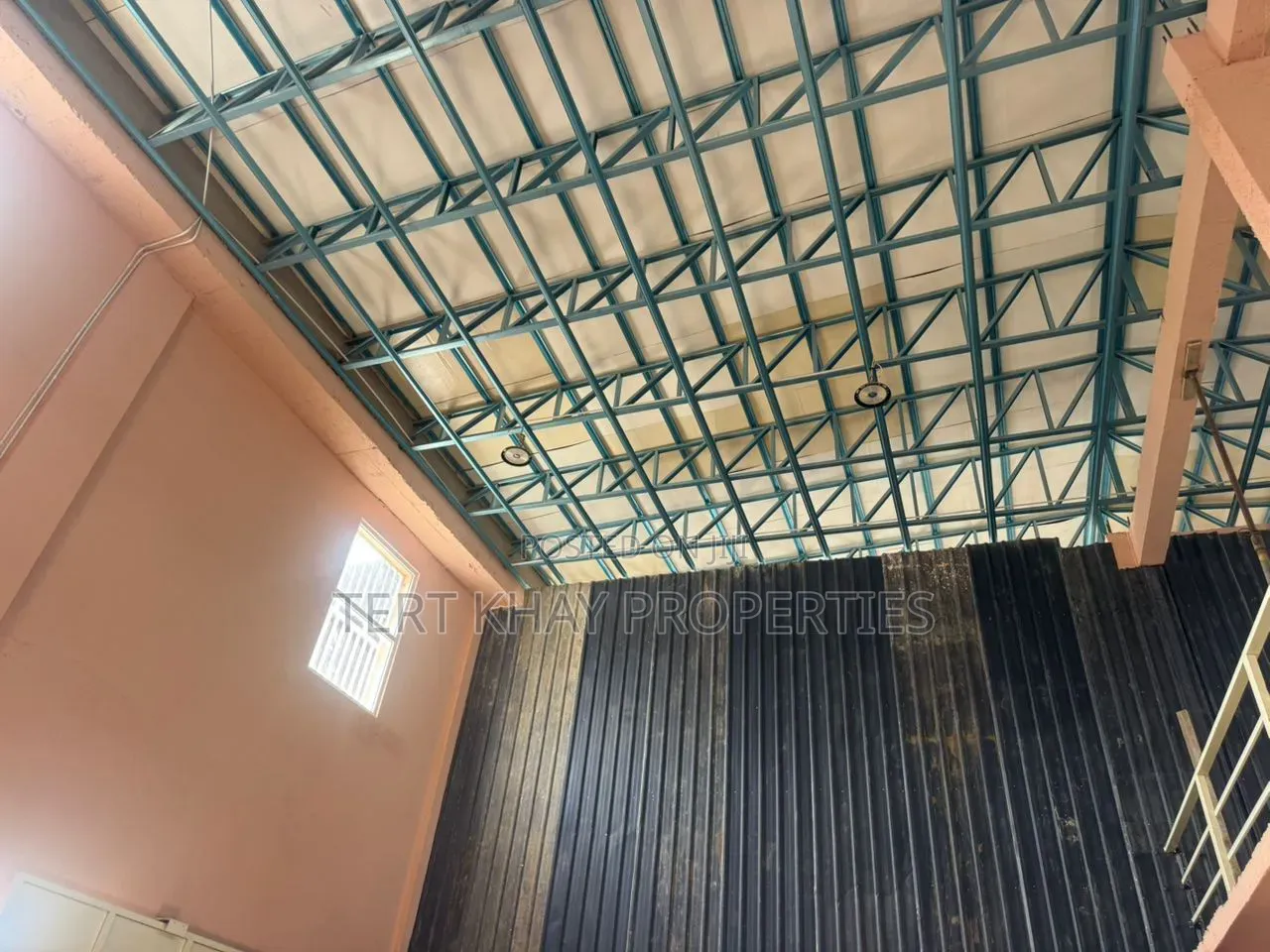 400 Sqm. Warehouse With Office for Rent Tesano