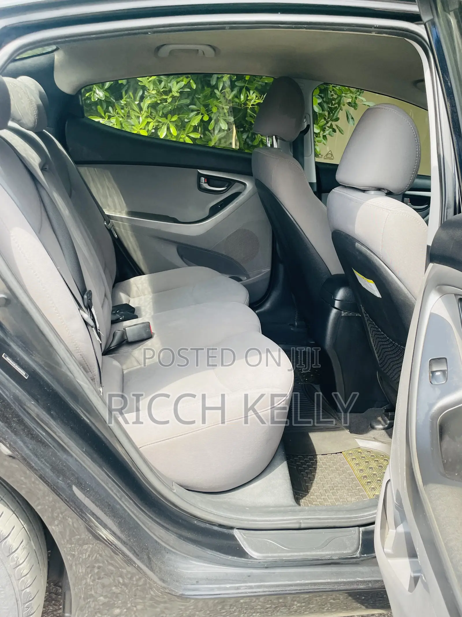 Hyundai Elantra SE Sedan FWD (1.8L 4cyl 6A) 2016 Black