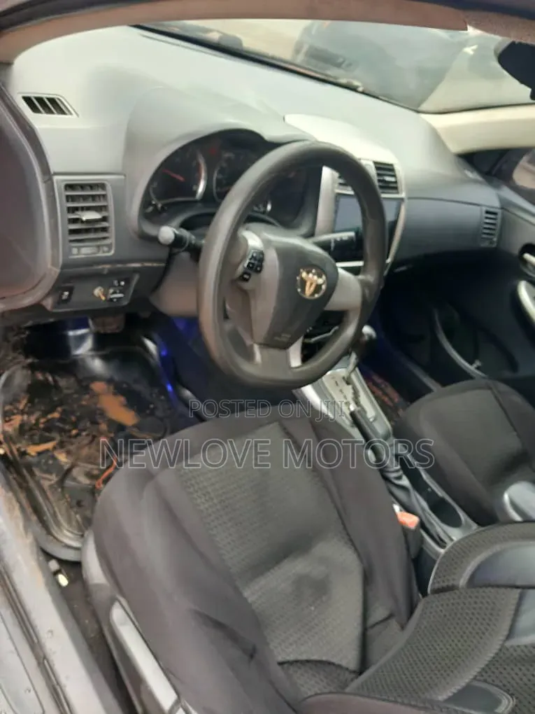 Toyota Corolla 2013 Gray
