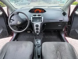 Toyota Vitz 2010