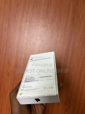 New Apple iPhone 16 512 GB Black