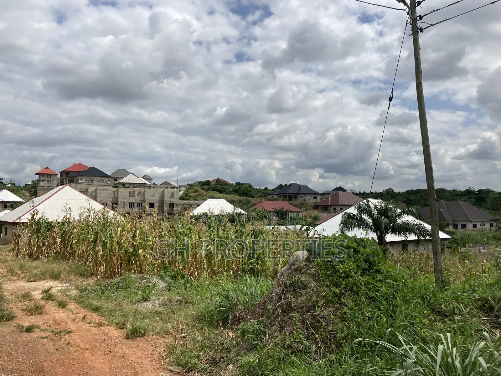 One Plot for Sale at Kwanwoma Duropem Main Road.