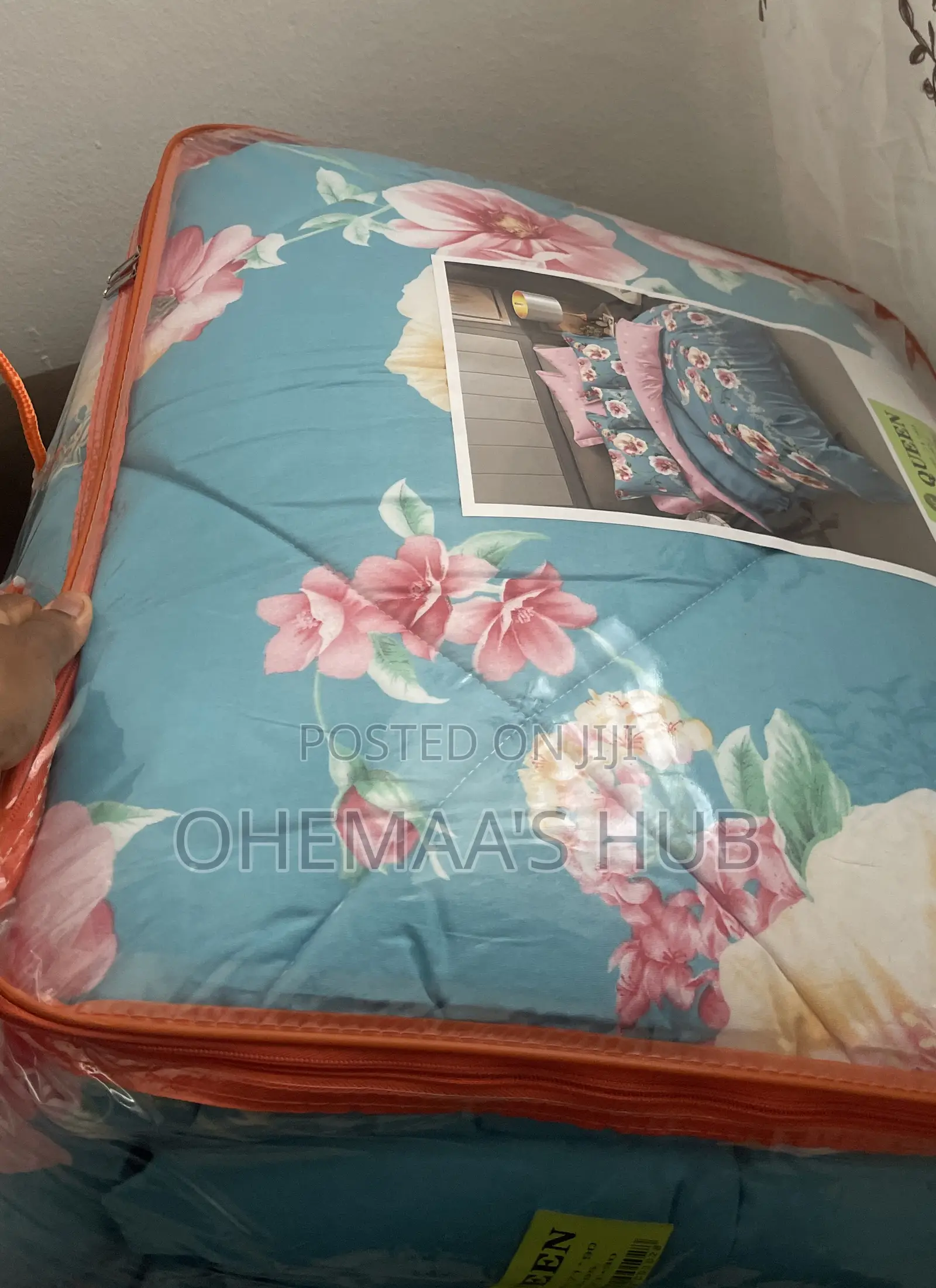 1duvet, 1 Bedsheet, 2pillowcases